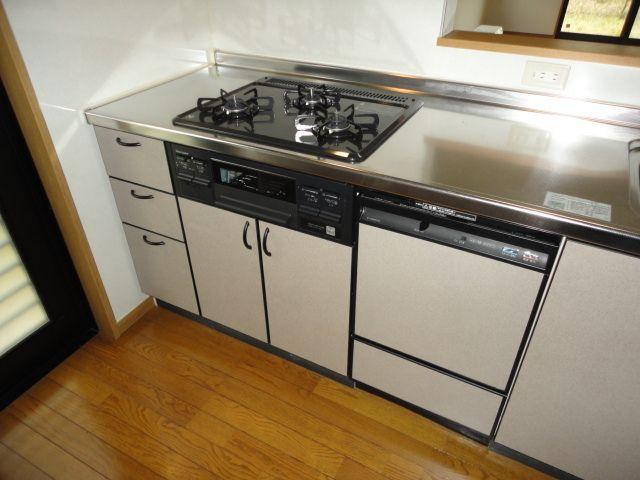 Kitchen. Face-to-face system Kitchen! 