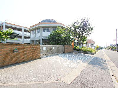 Primary school. 776m to Kitakyushu Hoshigaoka Elementary School