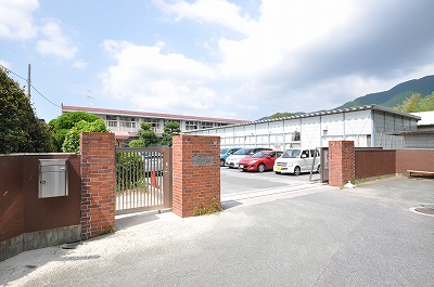 Junior high school. 1920m to Kitakyushu Koyanose junior high school (junior high school)