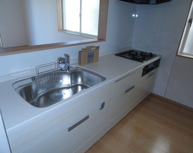 Kitchen. ☆ Image is a photograph at the time of completion ☆