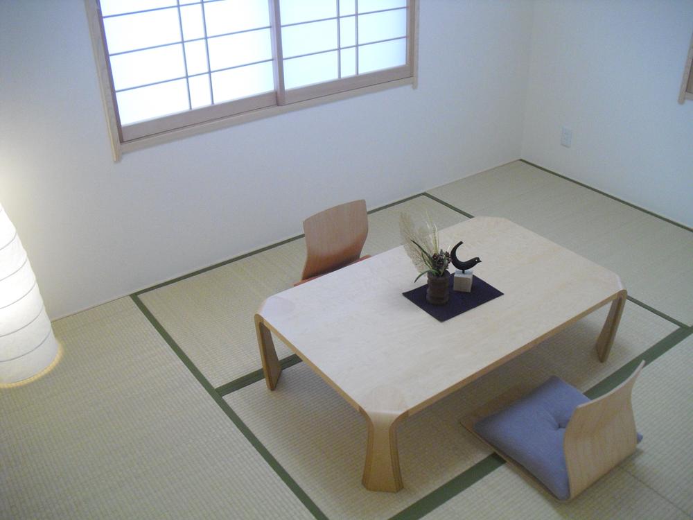  [No. 2 place Japanese-style room] Living and independent 6.0 quires of Japanese-style room. If you think your living together in the future, Also how to use a variety such as or pick-up when a customer came.. No. 2 place Japanese-style room