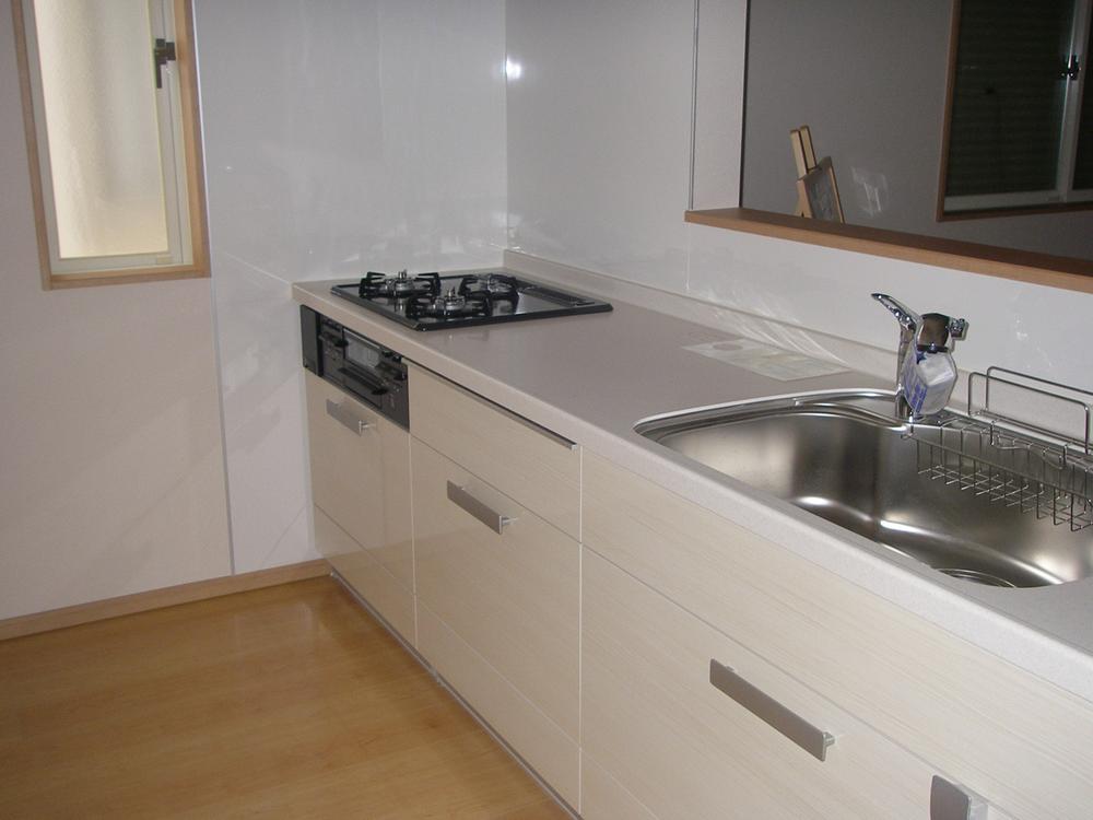 Kitchen. Indoor (12 May 2013) Shooting