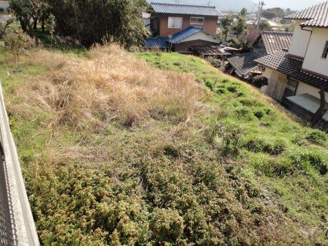 Local land photo. Current Status vacant lot! 