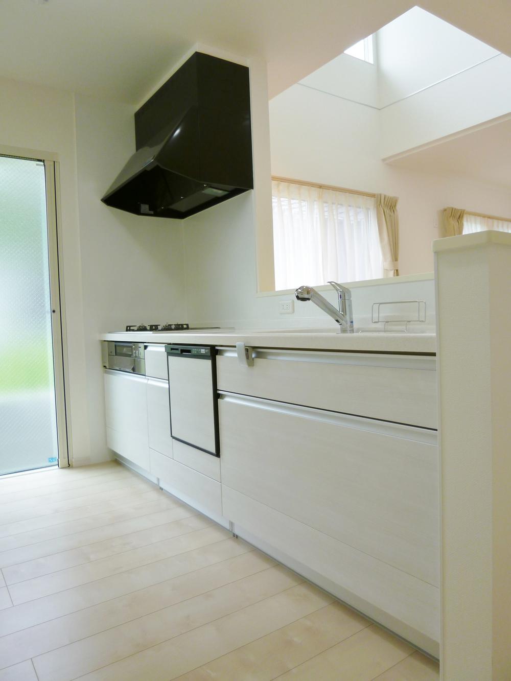 Kitchen. No. 3 place kitchen (May 2013) Shooting