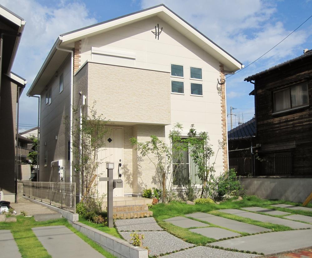 Local appearance photo. No. 3 place in the special sale at the (October 2013 shooting) with furniture! Energy-saving appliances 1 million yen equivalent gift