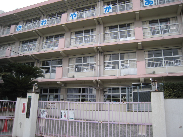 Primary school. 432m to Kitakyushu Honjo elementary school (elementary school)
