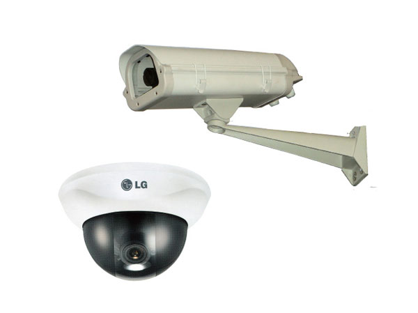 Security.  [surveillance camera] We set up a security camera to watch over the safety of the site. By monitoring a suspicious person, It is the security equipment of the order to prevent crime. (Same specifications)