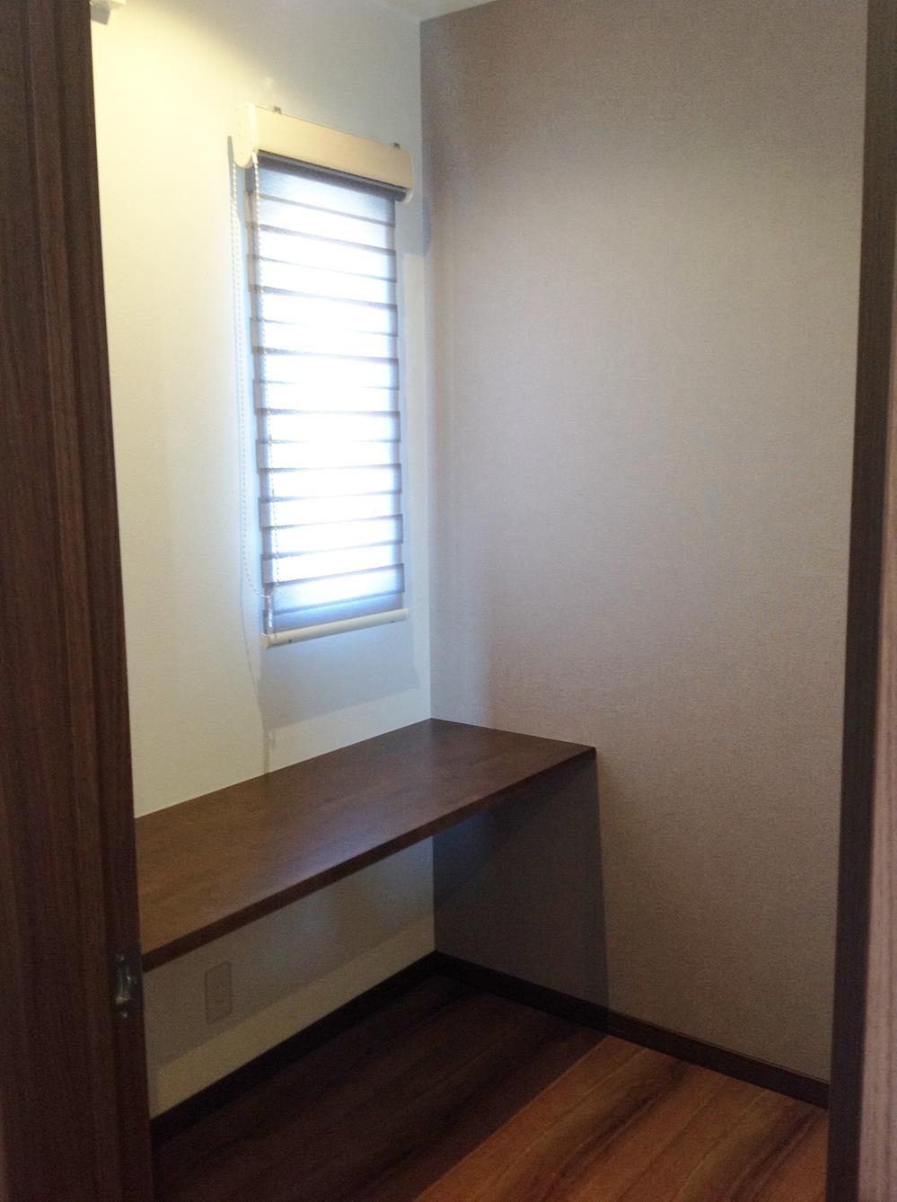 Non-living room. (No. 9 locations) 1 Pledge of study