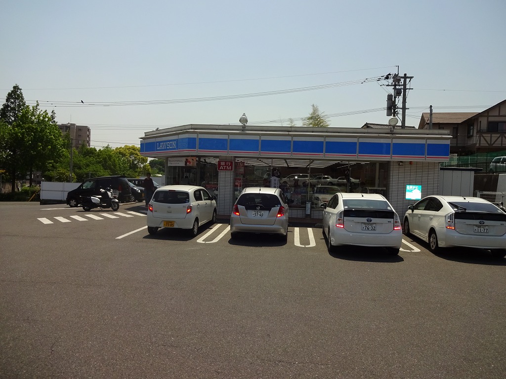 Convenience store. 602m until Lawson Hachiman Maruo-cho store (convenience store)