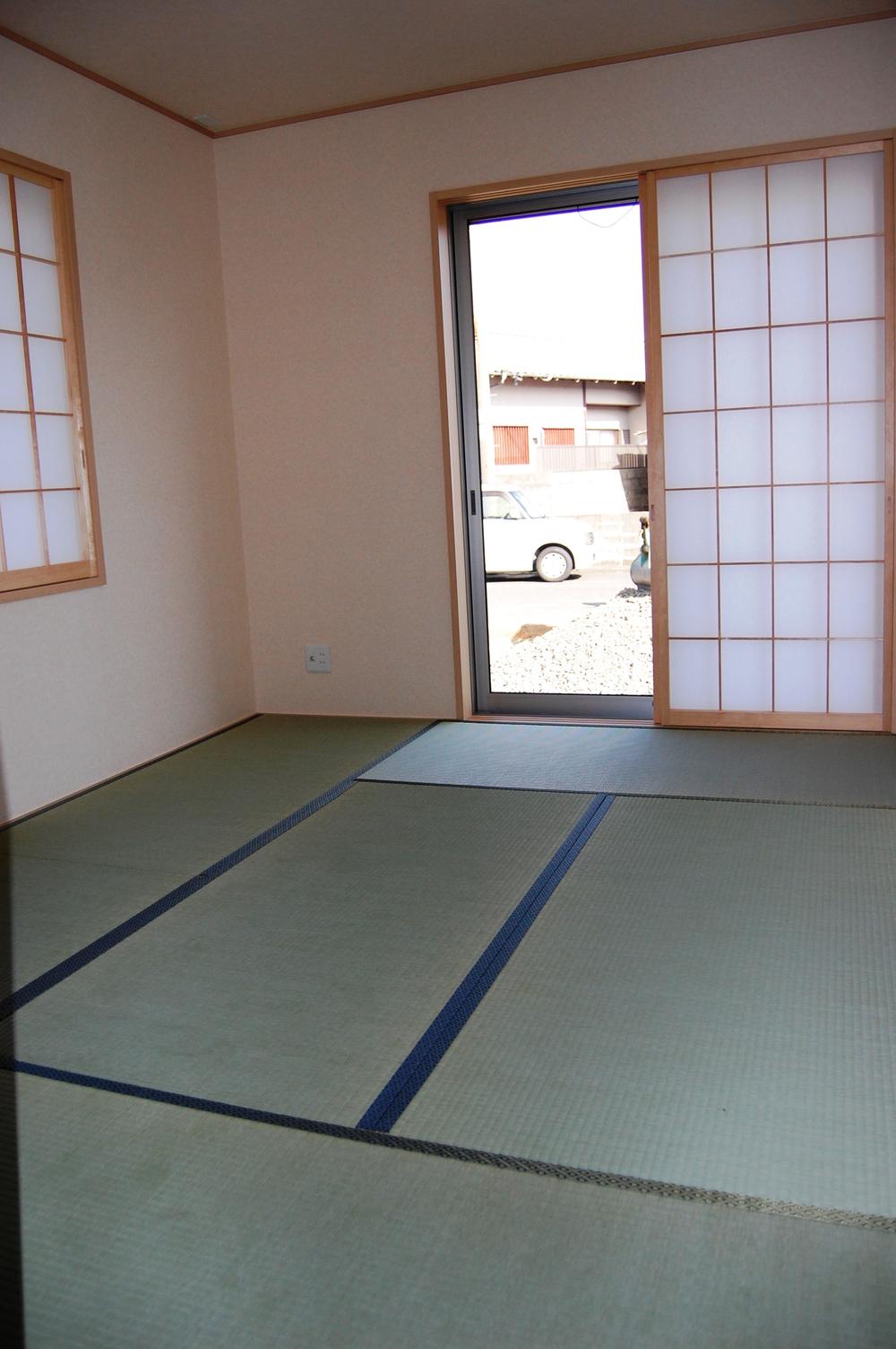 Same specifications photos (Other introspection)