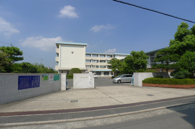Primary school. Hikino up to elementary school (elementary school) 854m