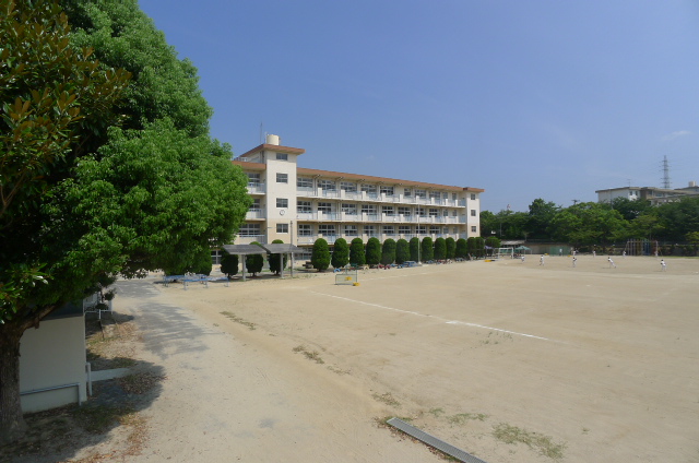 Primary school. Hagiwara 635m up to elementary school (elementary school)