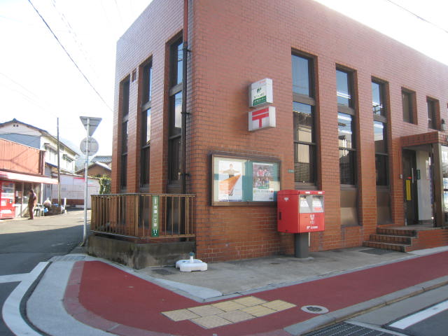 post office. 1215m to Hachiman Jozu Auditor post office (post office)