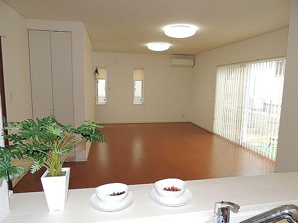 Living. Local (2013 September) shooting No. 25 destinations fine brown flooring spacious 21 quires of LDK