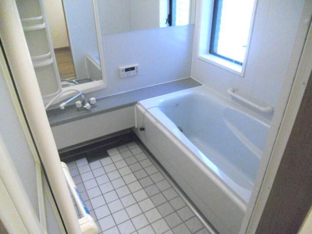Bathroom. Room (August 2013) Shooting