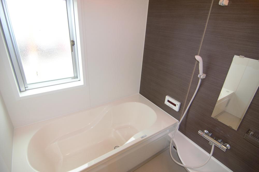 Bathroom.  ■ Hitotsubo bus! Take the fatigue of the day slowly stretched out a leg