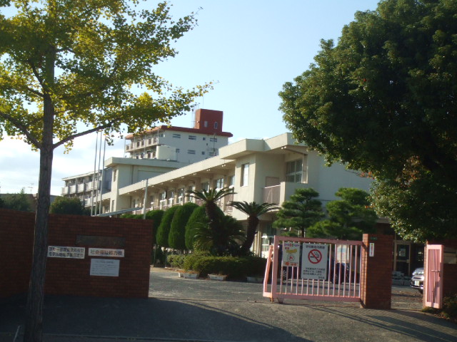 Primary school. 432m to Kitakyushu Anasei elementary school (elementary school)