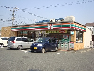 Convenience store. Seven-Eleven Yahata Norimatsu 6-chome store up (convenience store) 260m