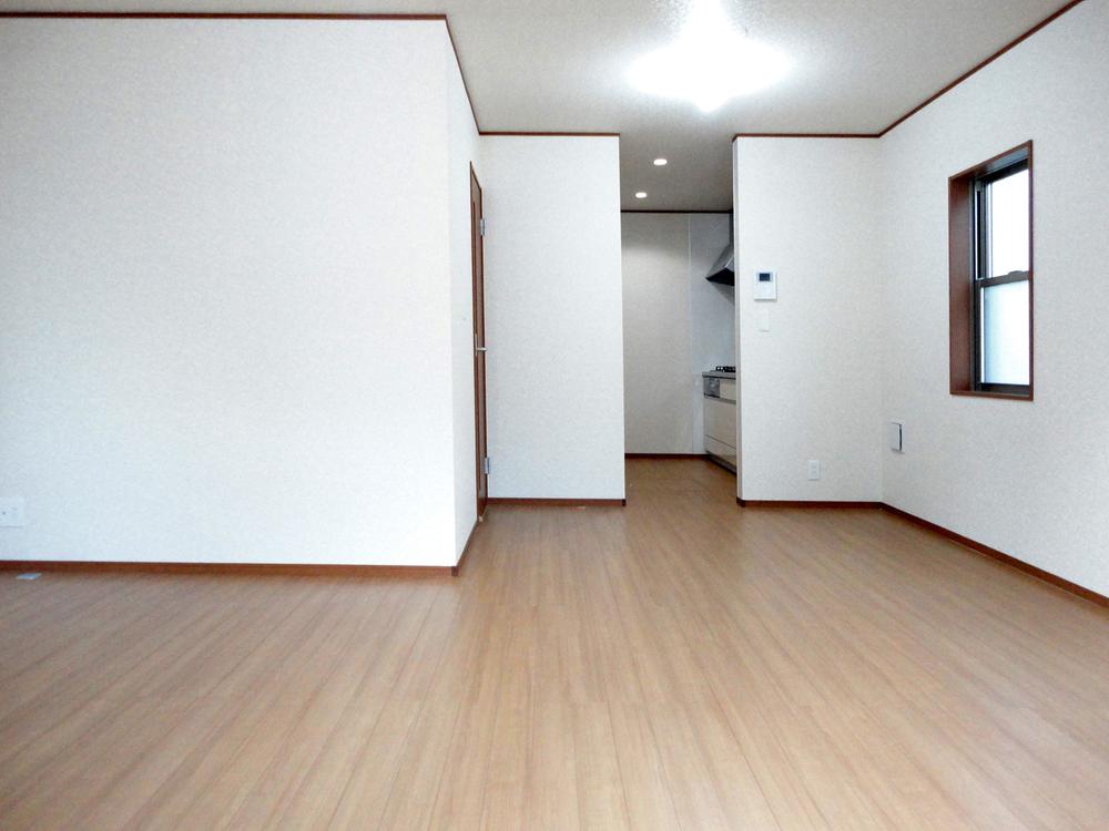Living. 17.1 Pledge of Spacious LDK. You can spend a relaxing time with your family everyone.
