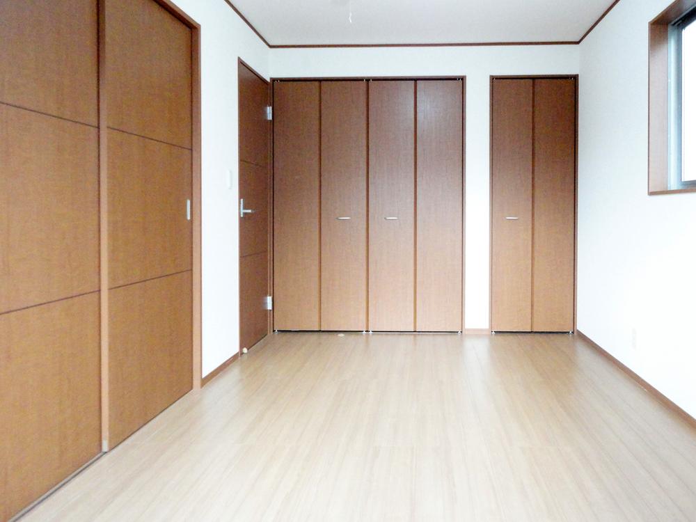 Other introspection. 6.7 Pledge of Western-style. Storage is ideal for many bedroom (^^)