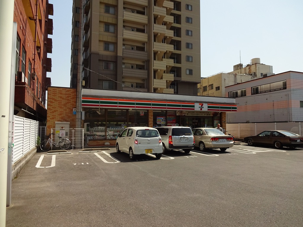Convenience store. Seven-Eleven Hachiman Guangming 2-chome up (convenience store) 512m