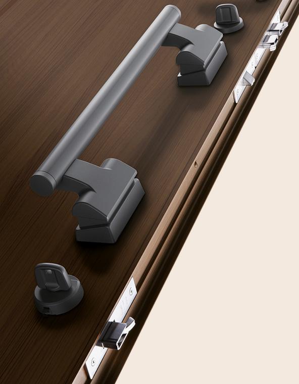 Security equipment. Equipped with effective 2 lock to picking measures. further, Two in the upper lock, By adopting one Kamazuke dead bolt at the bottom lock, It has extended resistance to "prying breaking".