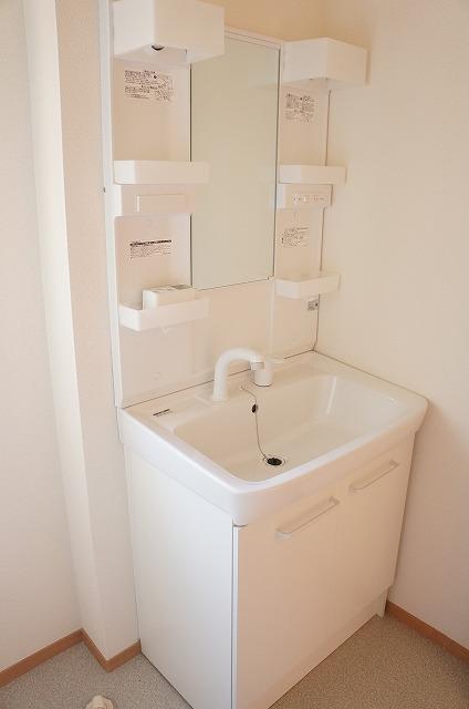 Wash basin, toilet. Same specifications