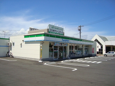 Convenience store. FamilyMart Yahata Hikino Inter store up (convenience store) 180m