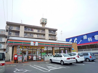 Convenience store. Seven-Eleven Warikogawa 2-chome up (convenience store) 550m