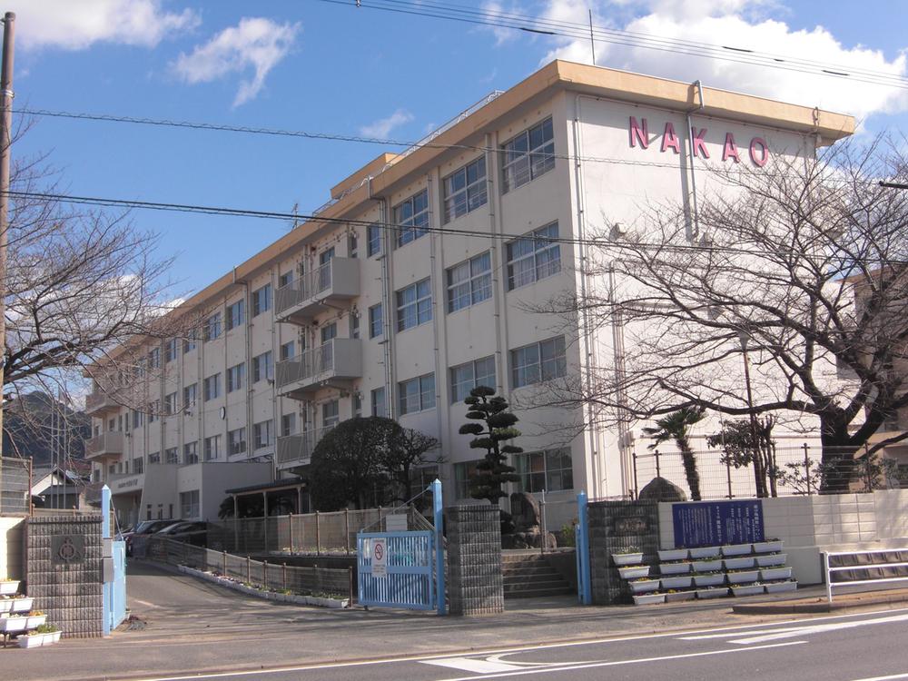 Primary school. 640m to Nakao elementary school