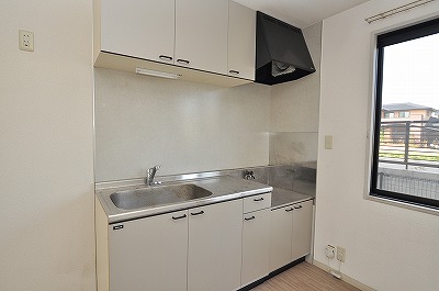 Kitchen. Gas stove can be installed.