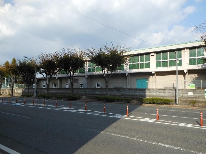 Junior high school. 300m to Kitakyushu Okita junior high school (junior high school)
