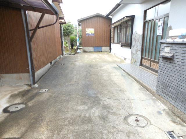 Parking lot