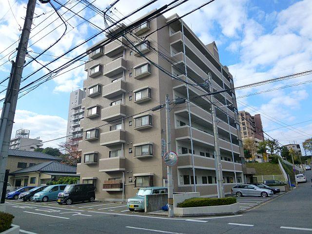 Local appearance photo. Two-sided balcony in the corner room!