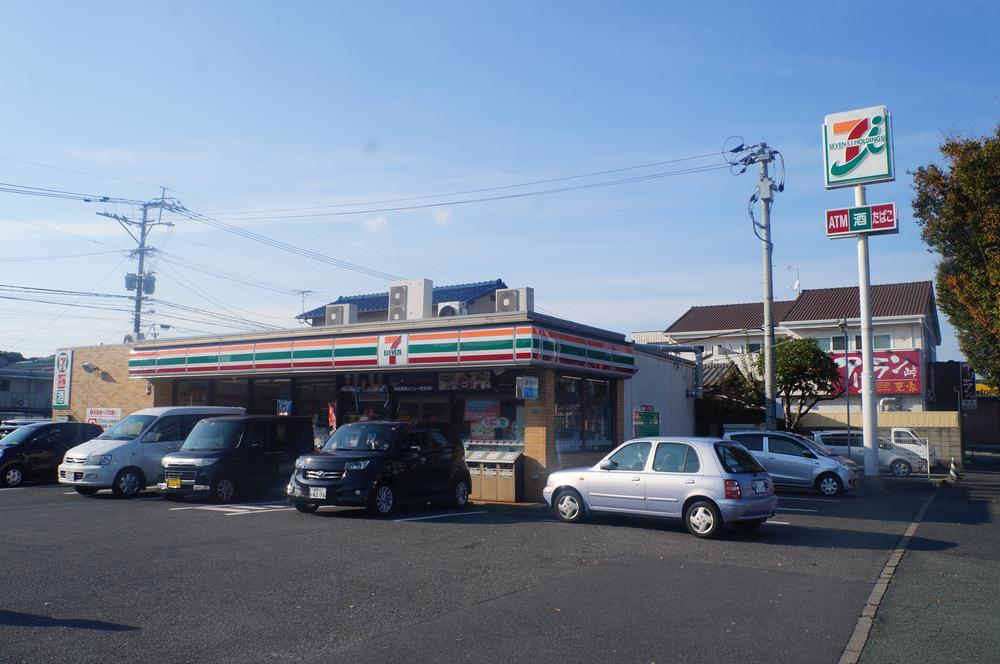 Convenience store. 92m until the Seven-Eleven Hachiman Norimatsu 6-chome