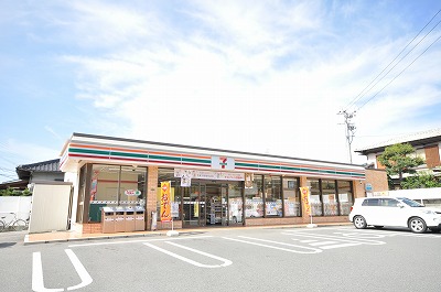 Convenience store. 290m to Seven-Eleven Kusunoki (convenience store)