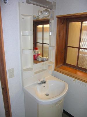 Wash basin, toilet