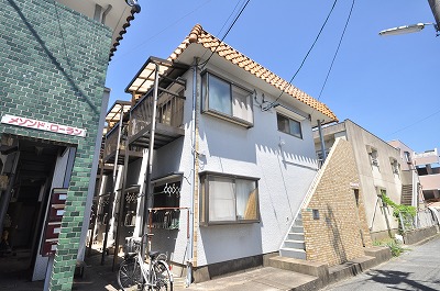 Balcony. Viewed from the exterior veranda. Next door and is close. 