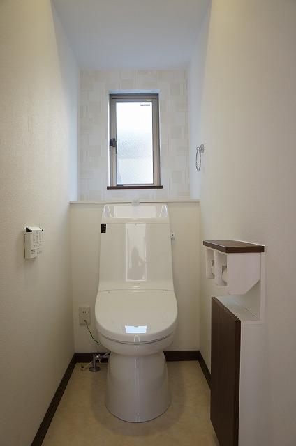 Toilet. Enforcement example