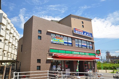 Convenience store. 130m until the Lawson Store 100 Orio store (convenience store)