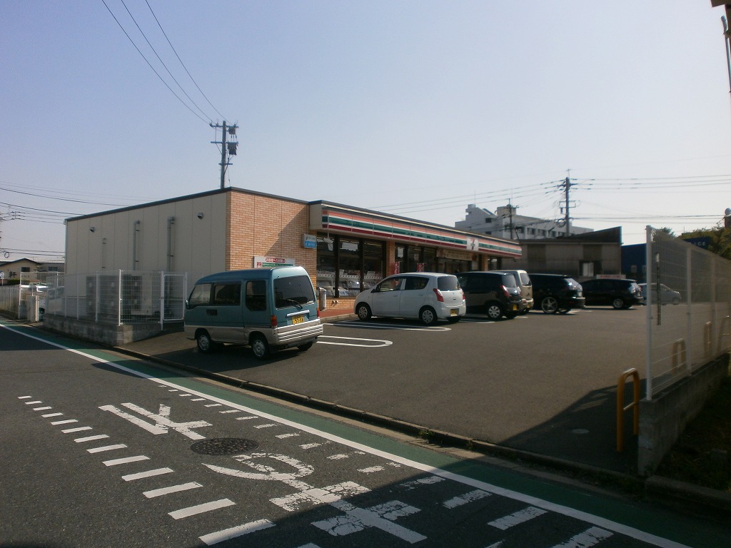Convenience store. Seven-Eleven Yahata Norimatsu 3-chome up (convenience store) 446m
