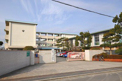 Primary school. Hikino 800m up to elementary school (elementary school)