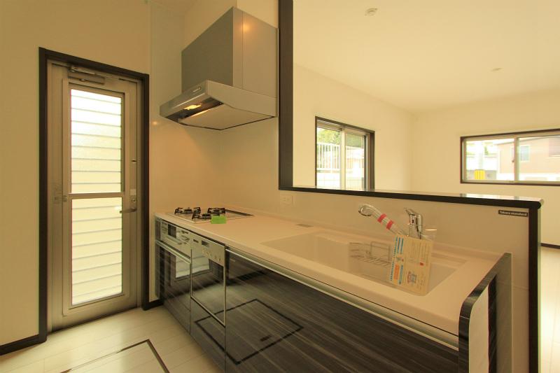 Kitchen. 2013 October 30, shooting