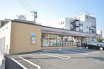 Convenience store. Seven-Eleven Yahata Warikogawa-chome store up (convenience store) 1300m