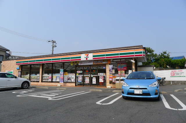 Convenience store. Seven-Eleven Yahata hole live 1-chome to (convenience store) 374m