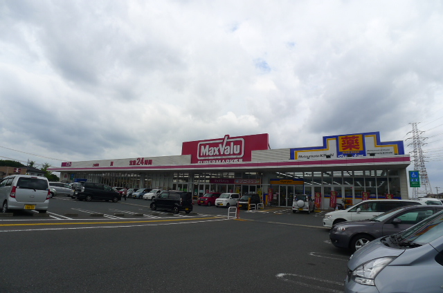 Supermarket. Maxvalu having original store up to (super) 567m