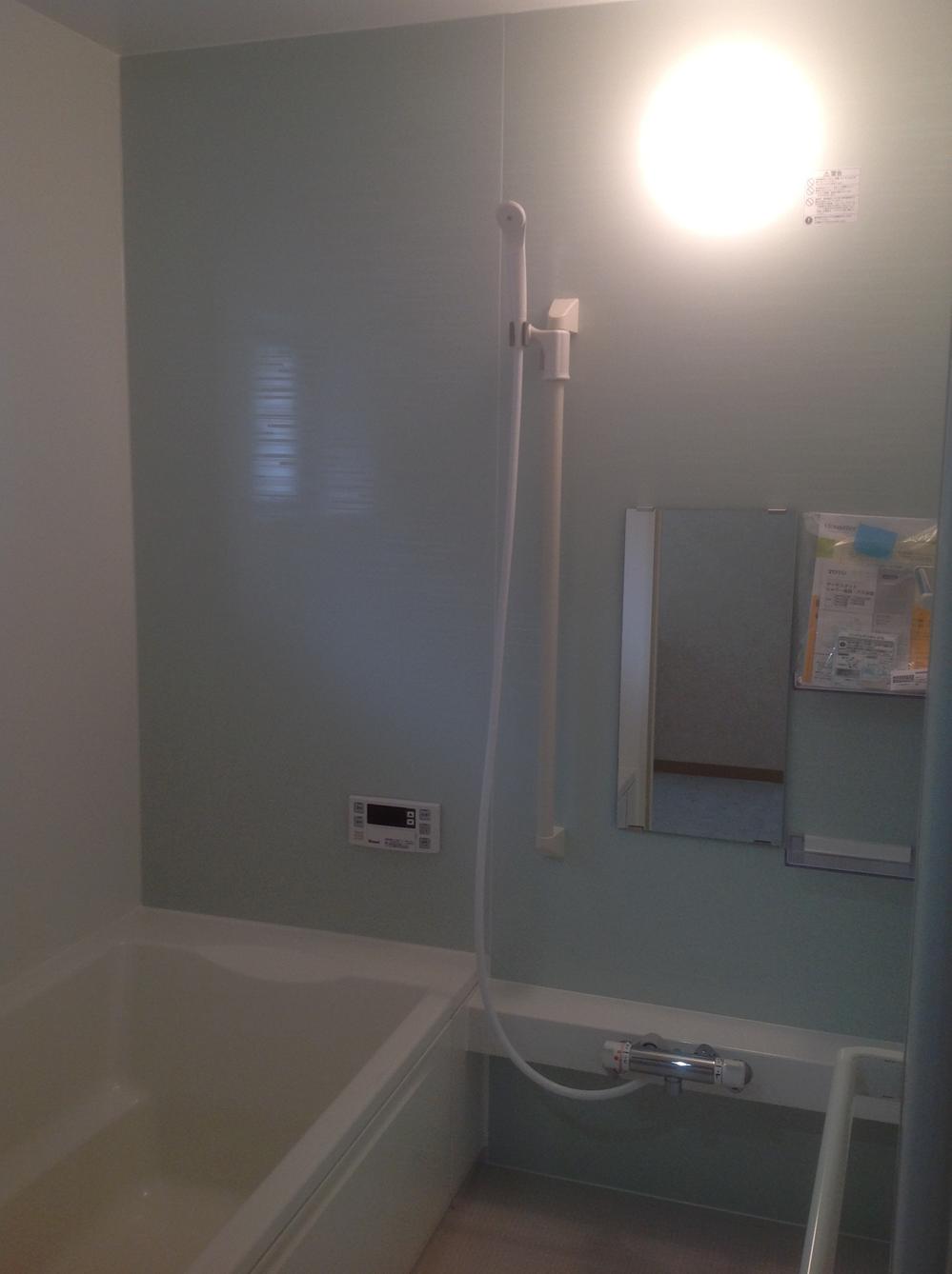 Bathroom. Indoor (11 May 2013) Shooting