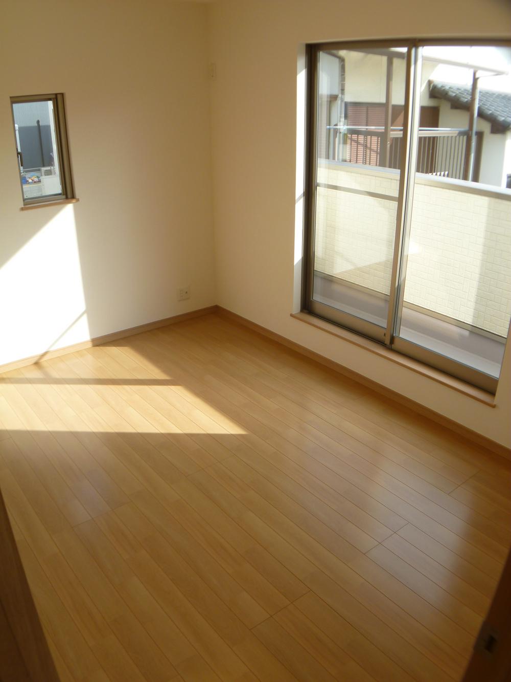 Non-living room. Local (12 May 2013) Shooting