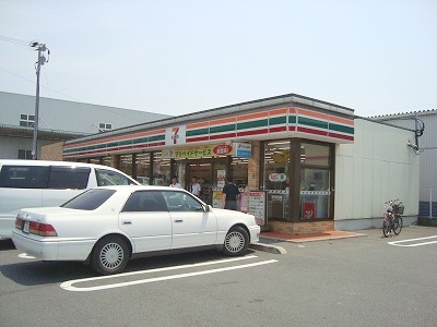 Convenience store. Seven-Eleven Honjo 1-chome (convenience store) to 400m