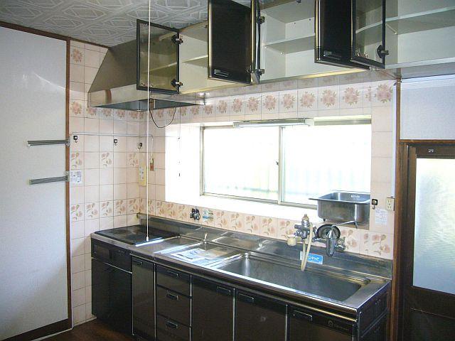 Kitchen. System kitchen! 